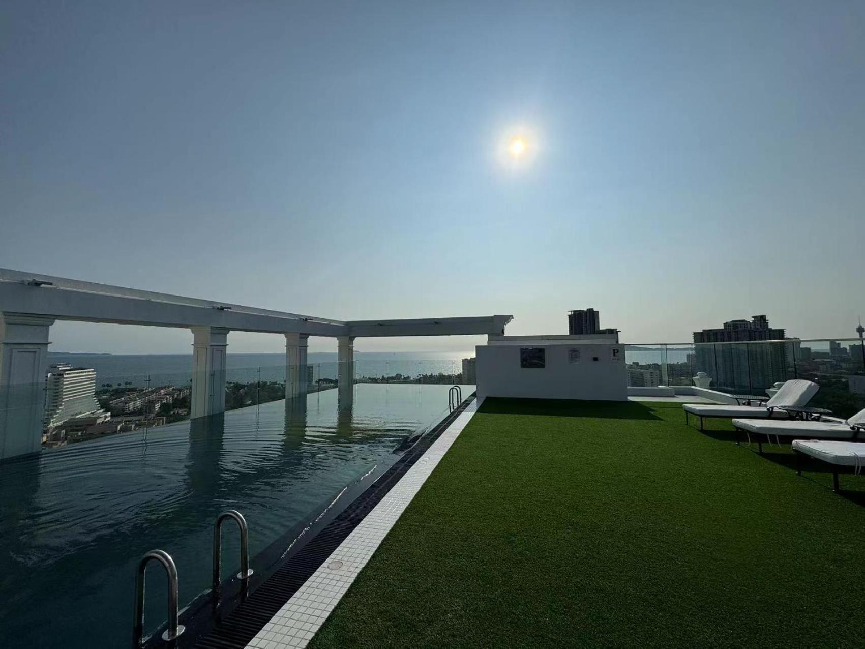 The Empire Chic Residence Jomtien & Yahaha Praia de Jomtien Exterior foto