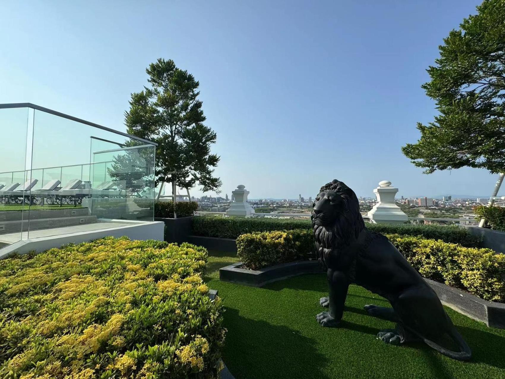 The Empire Chic Residence Jomtien & Yahaha Praia de Jomtien Exterior foto
